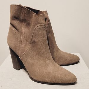 Vince Camuto Slouchy Ankle Boots 9M